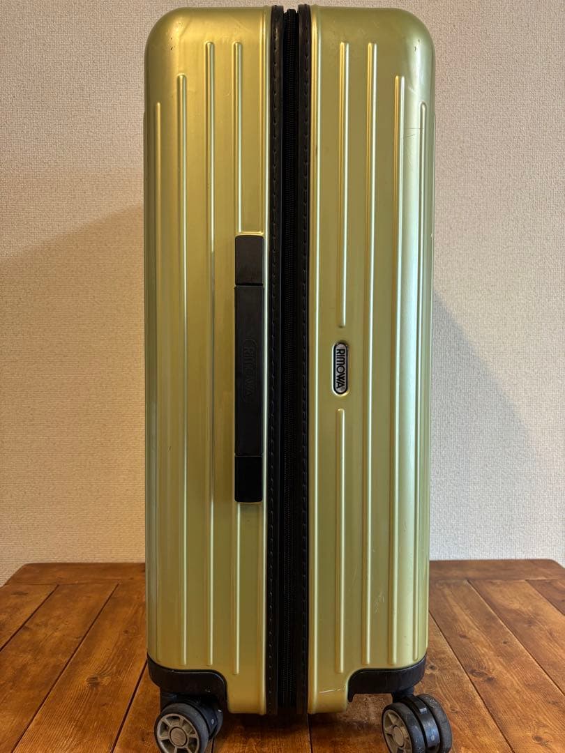 美品　RIMOWA 65L リモワ サルサエアー 4輪　ライムグリーン　超軽量