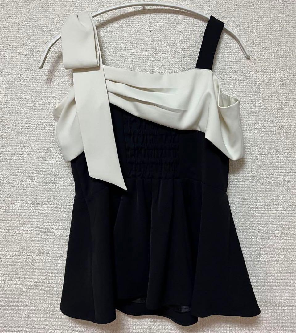 【新品】Rirandture オフショルリボンペプラムトップス