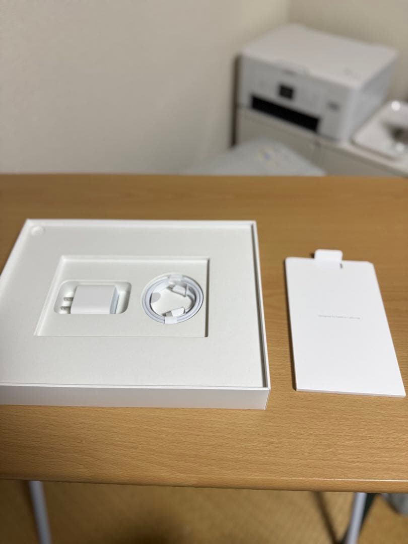 iPad Air(M3) 13インチ 128GB　純正マジックキーボード付
