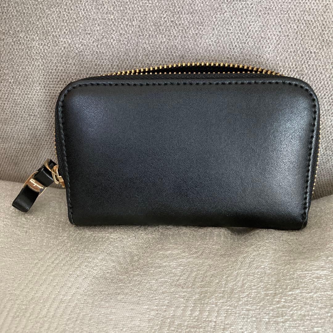 フェラガモ　ケース　カード入れ