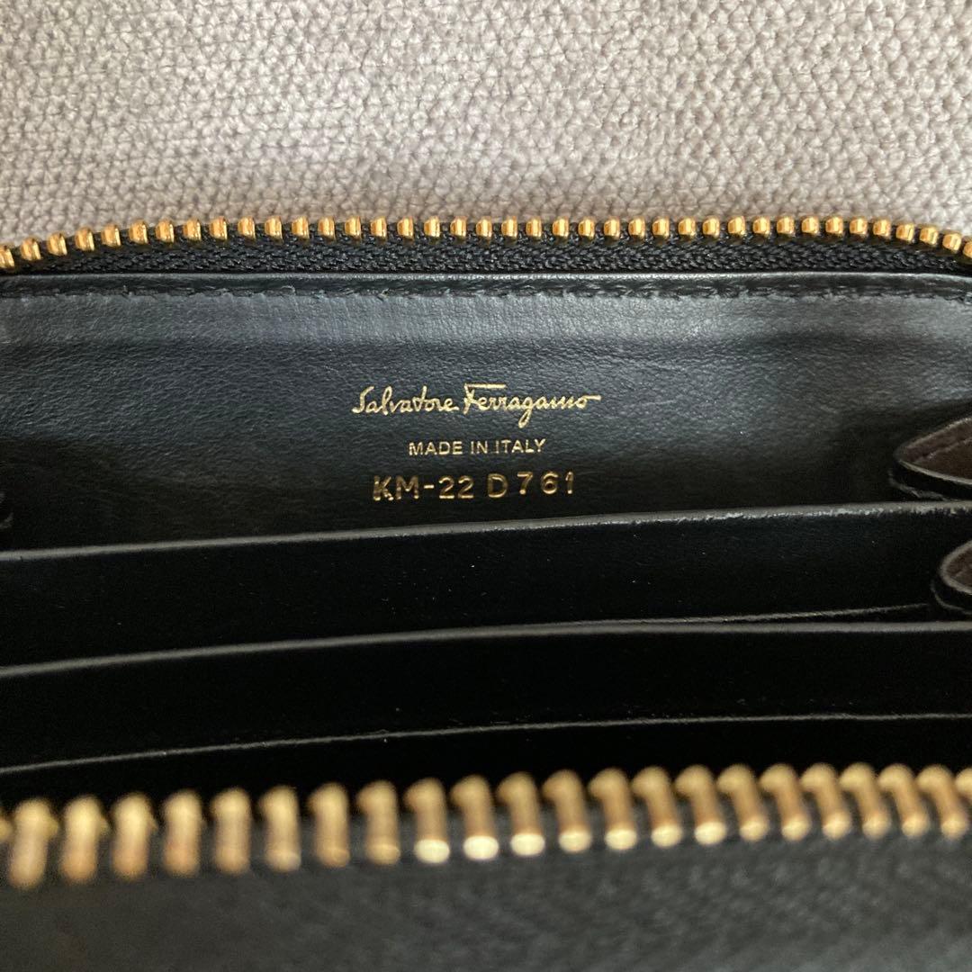 フェラガモ　ケース　カード入れ