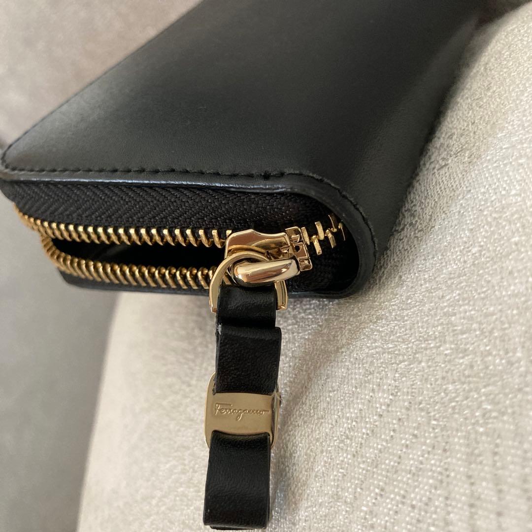 フェラガモ　ケース　カード入れ