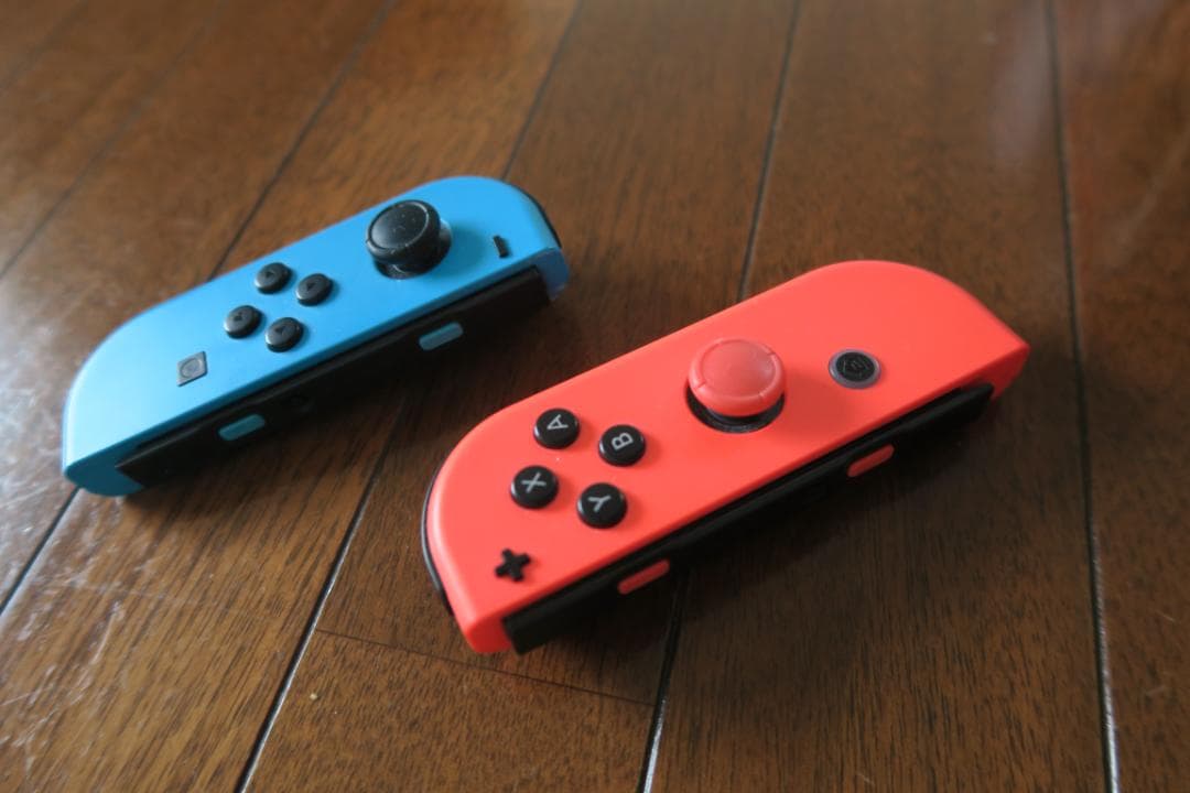 ★動作品　Switch本体　持運びケース付き