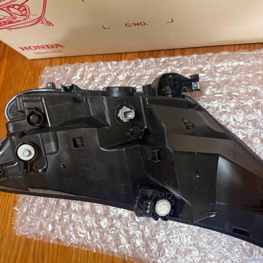 ホンダ　 CR-V 左ヘッドライト