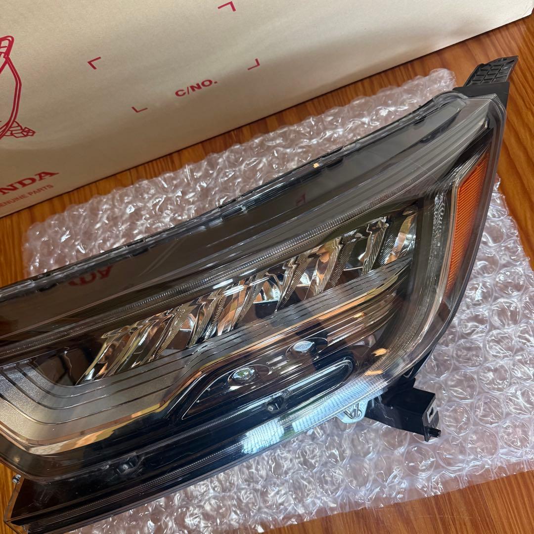 ホンダ　 CR-V 左ヘッドライト