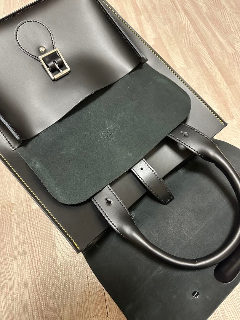 【美品】Dr. Martens ブラックレザー バックパック