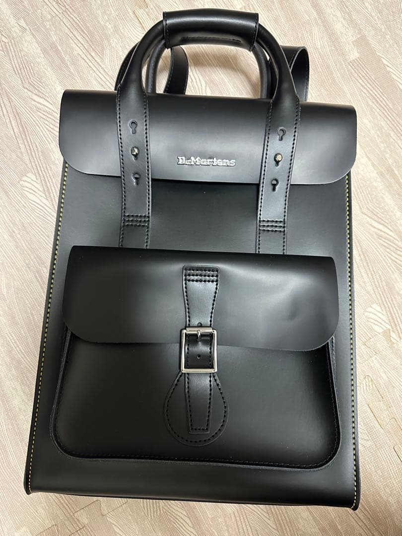 【美品】Dr. Martens ブラックレザー バックパック