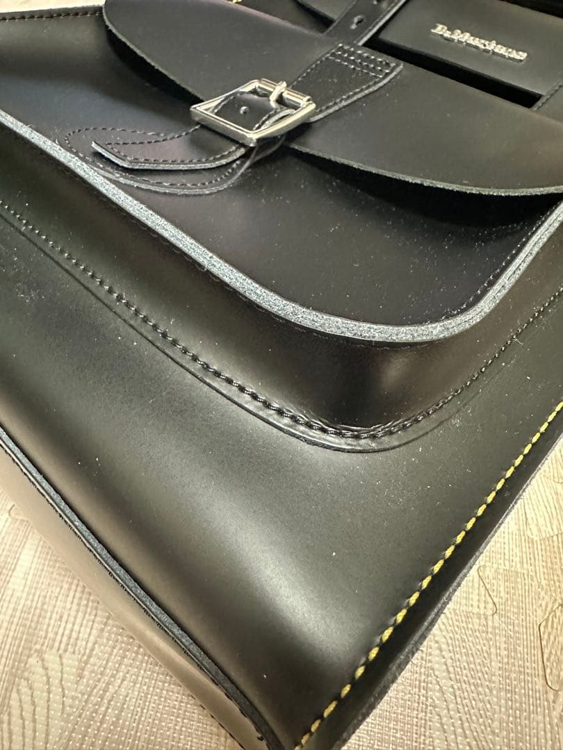 【美品】Dr. Martens ブラックレザー バックパック