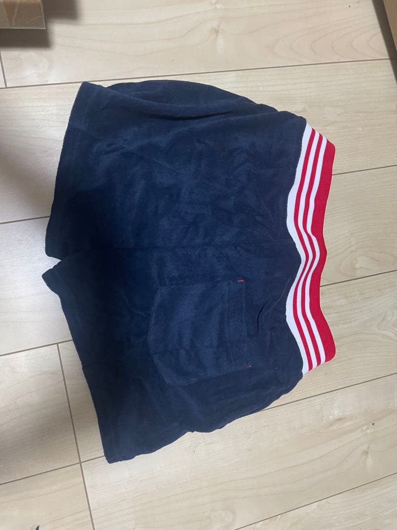 ローチェフード付きジャケット ショートパンツ2点セット　Mサイズ