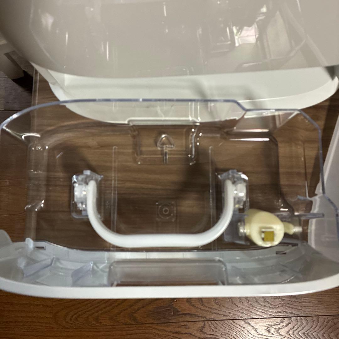 ホワイト 除湿機 コンパクト　家庭用