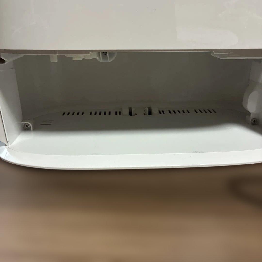 ホワイト 除湿機 コンパクト　家庭用