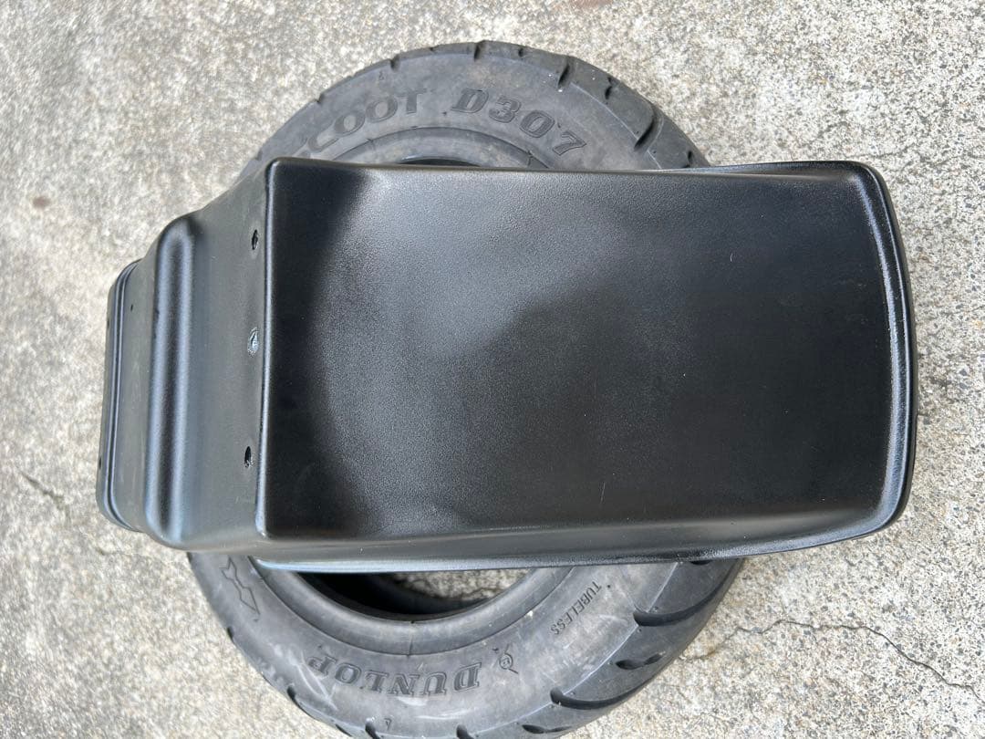 johnrev9 国内物！Z750GP純正リアフェンダー(^^)程度良し！