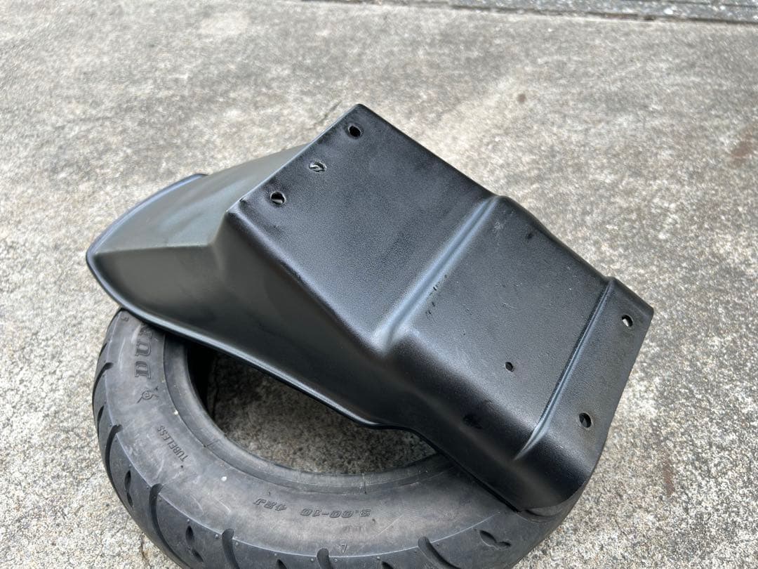 johnrev9 国内物！Z750GP純正リアフェンダー(^^)程度良し！