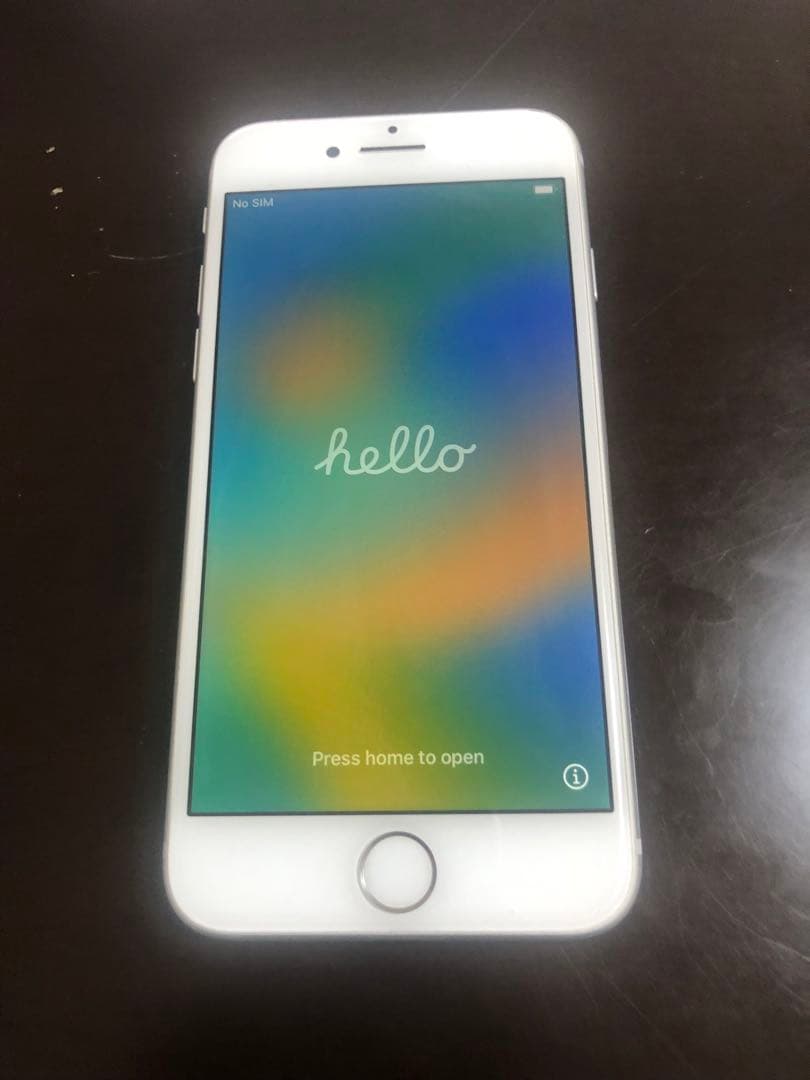 【本体のみ】iPhone8 64GB SIMフリー 最大容量　79%