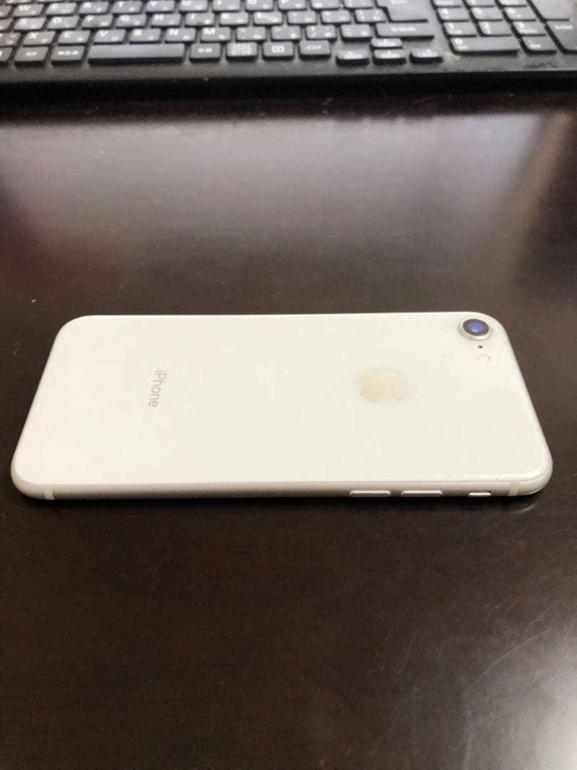 【本体のみ】iPhone8 64GB SIMフリー 最大容量　79%