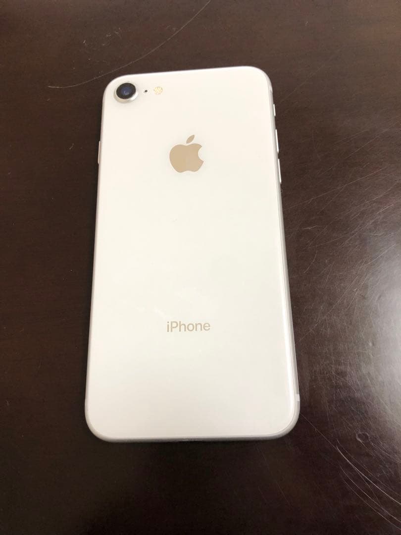 【本体のみ】iPhone8 64GB SIMフリー 最大容量　79%