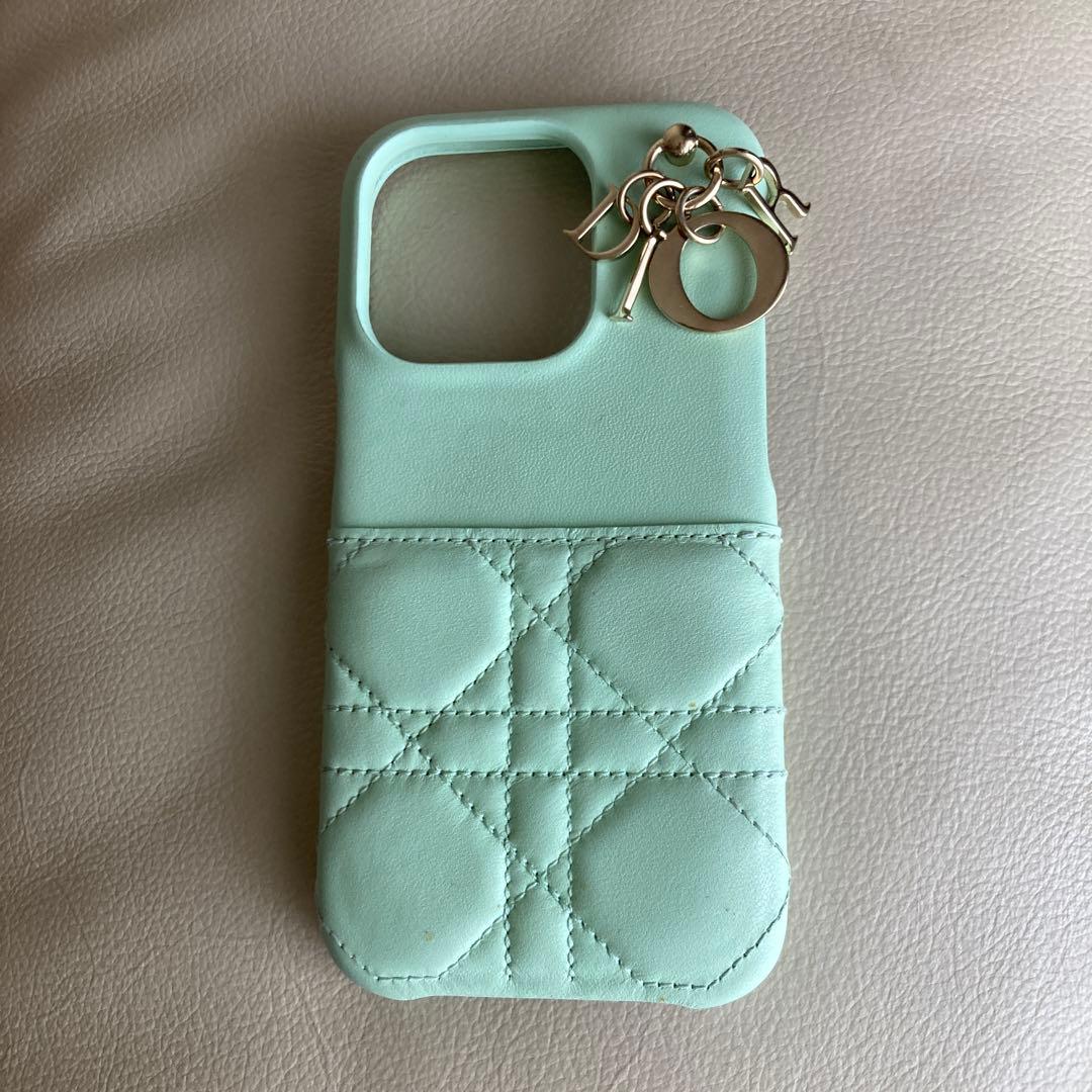 【Dior】Lady Dior レディディオール iPhone 15Proケース
