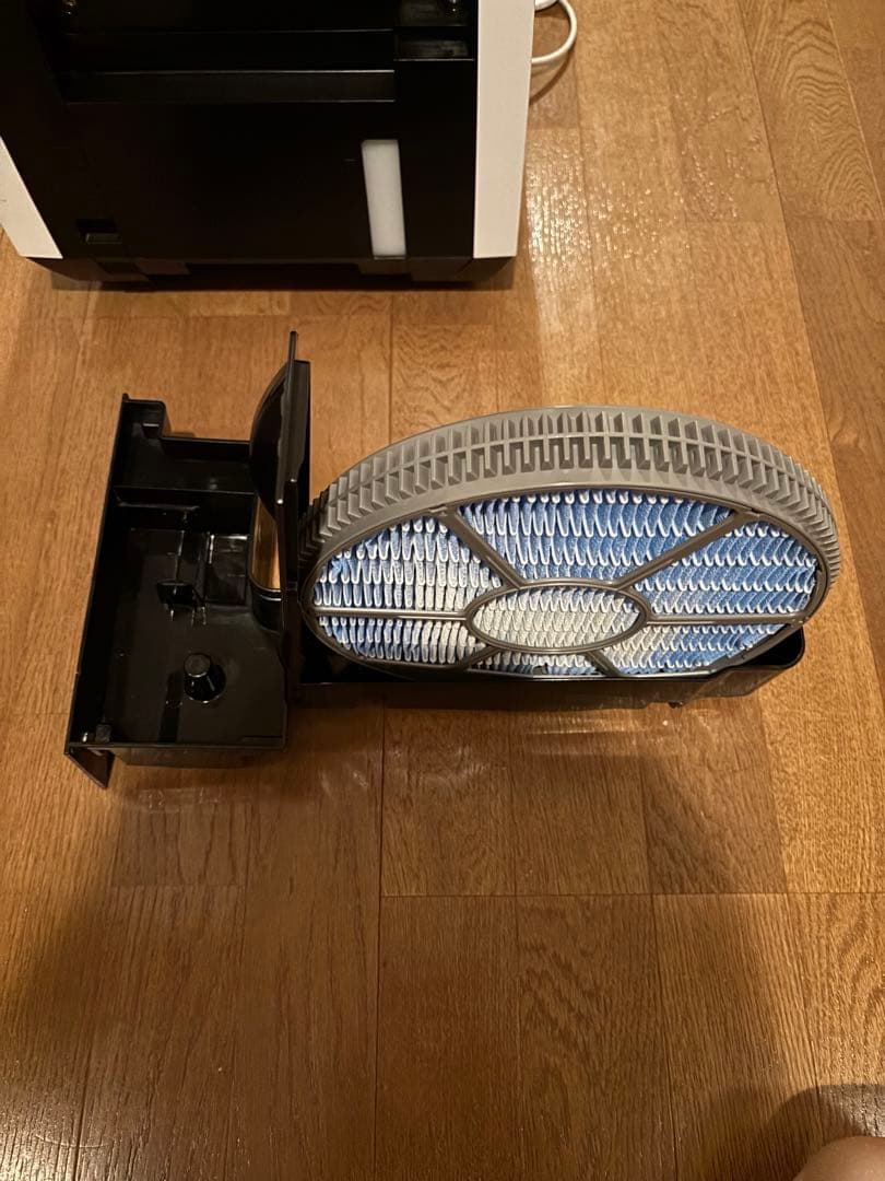 SHARP 除湿機 加湿機　ホワイト　（即決不可）