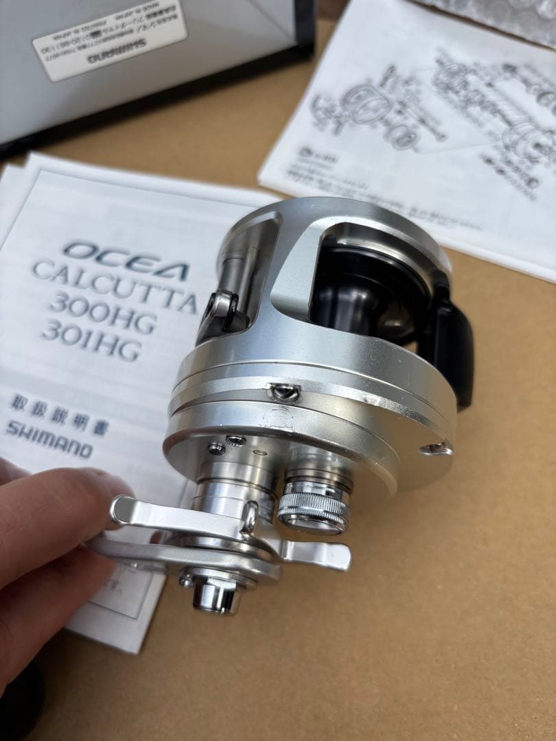 SHIMANO OCEA CALCUTTA 301HG 左　中古