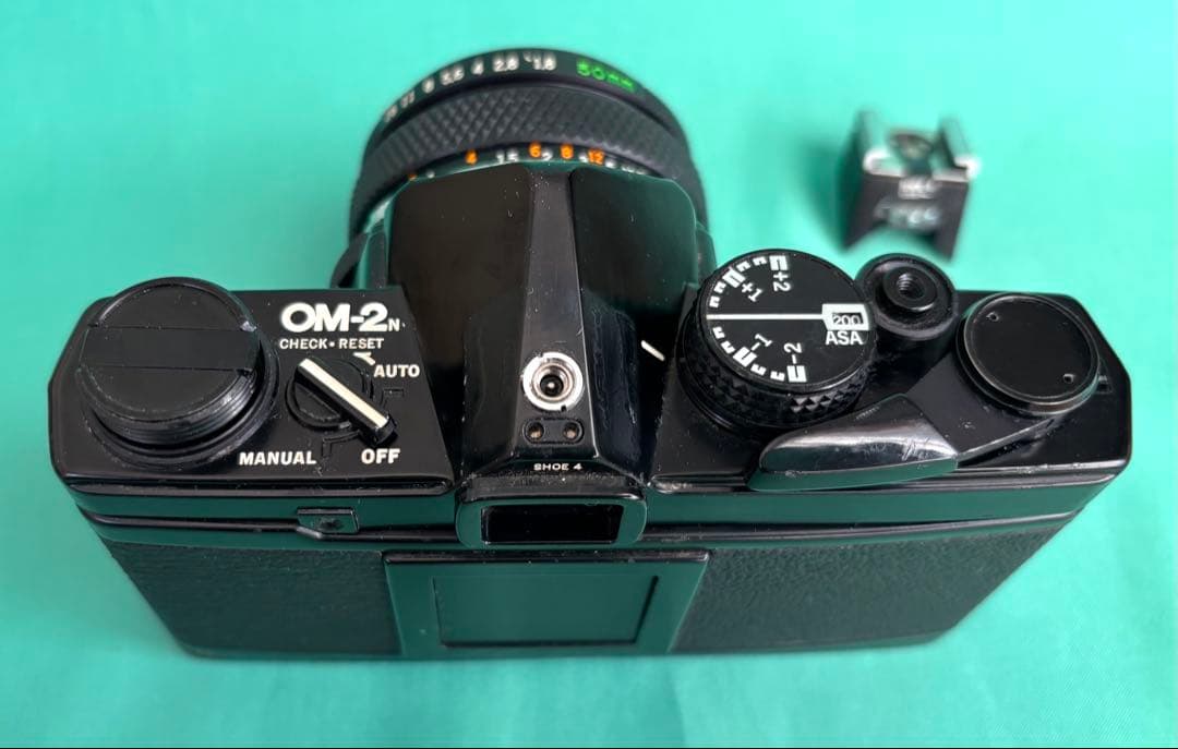 ★ OLYMPUS OM-2N BLACK + 標準レンズ 50mm