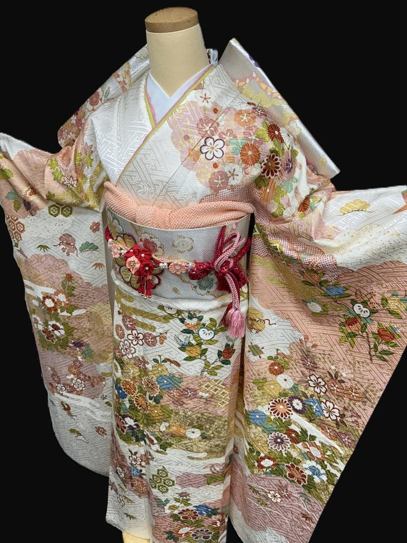 吉澤友禅 ピンク地 古典柄 金駒刺繍 振袖 袋帯フルセット