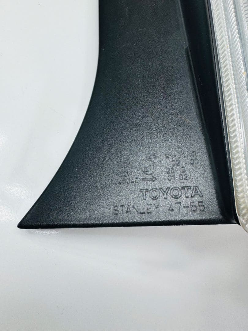 トヨタ プリウス 後期 純正 テールライト左右セットSTANLEY 47-55