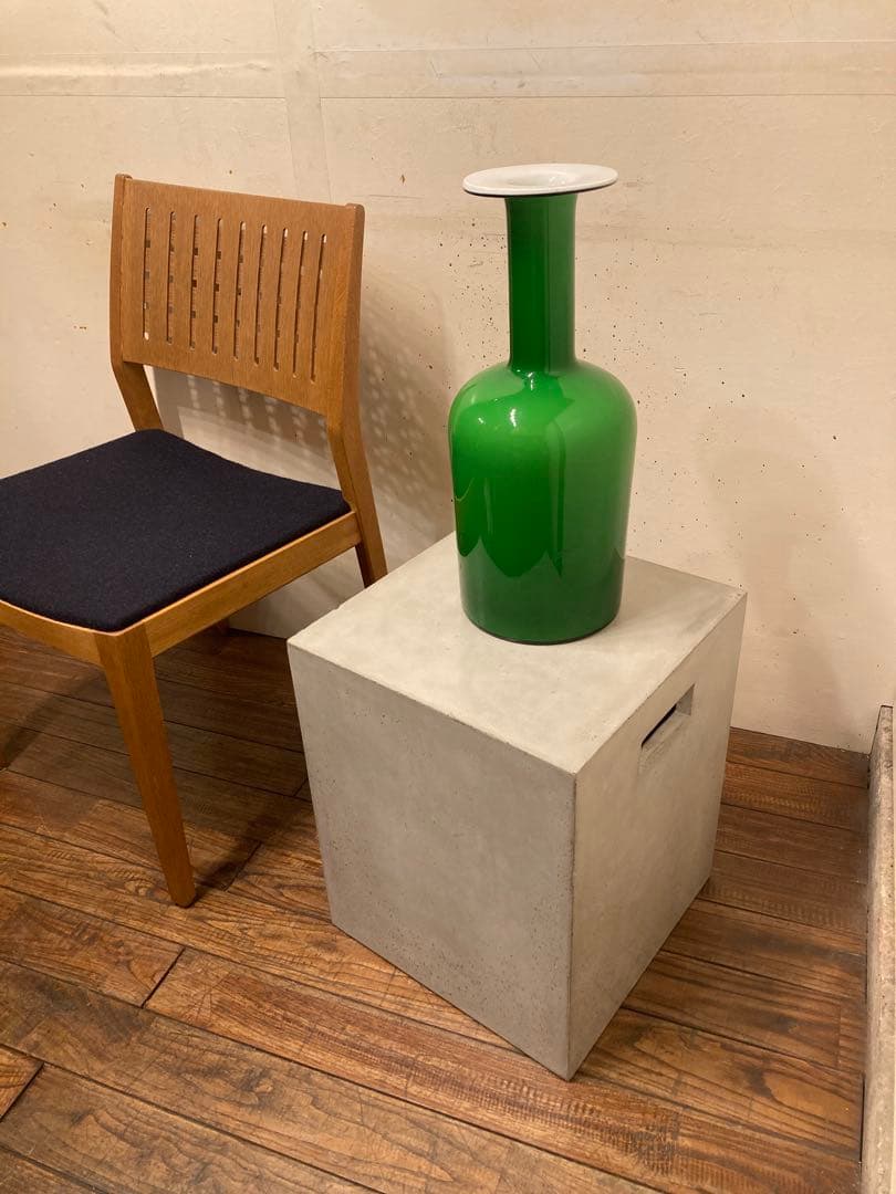 SaVeri サベリ Dessau Chair ガーデンスツール セメント 屋外