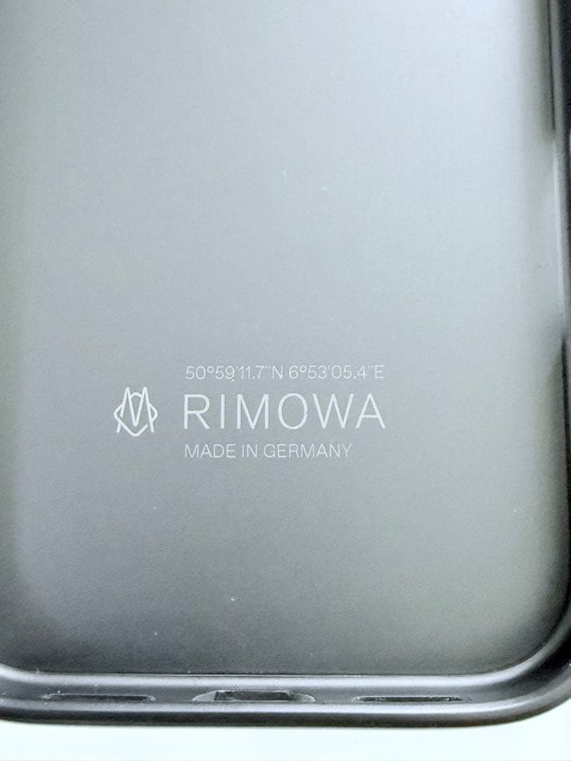 RIMOWA ブラック iPhone16pro用ケース
