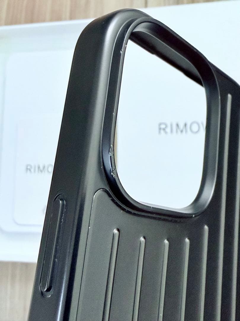 RIMOWA ブラック iPhone16pro用ケース