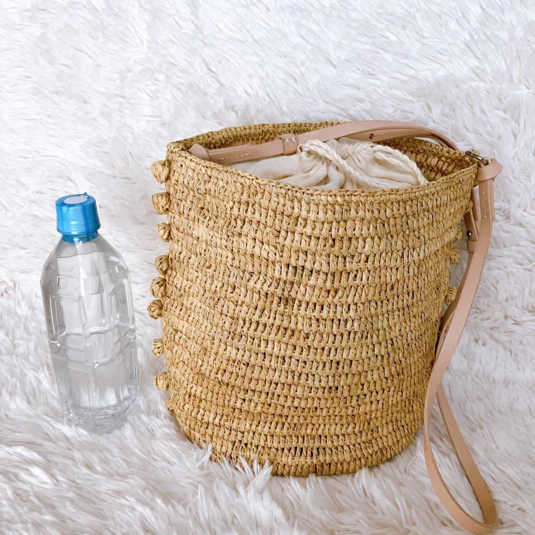 vanessabruno ショルダバッグ ラフィア レザーベルト 巾着付 かご