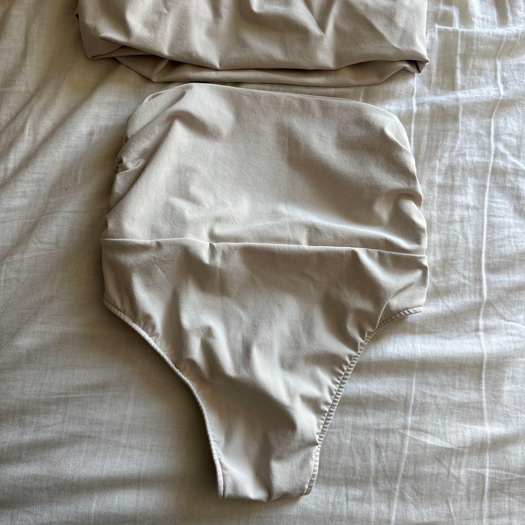 【未使用に近い】ETRE TOKYO｜サイドタックワンショルダースイムウェア