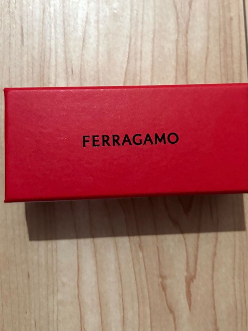 フェラガモ　バレッタ10センチ