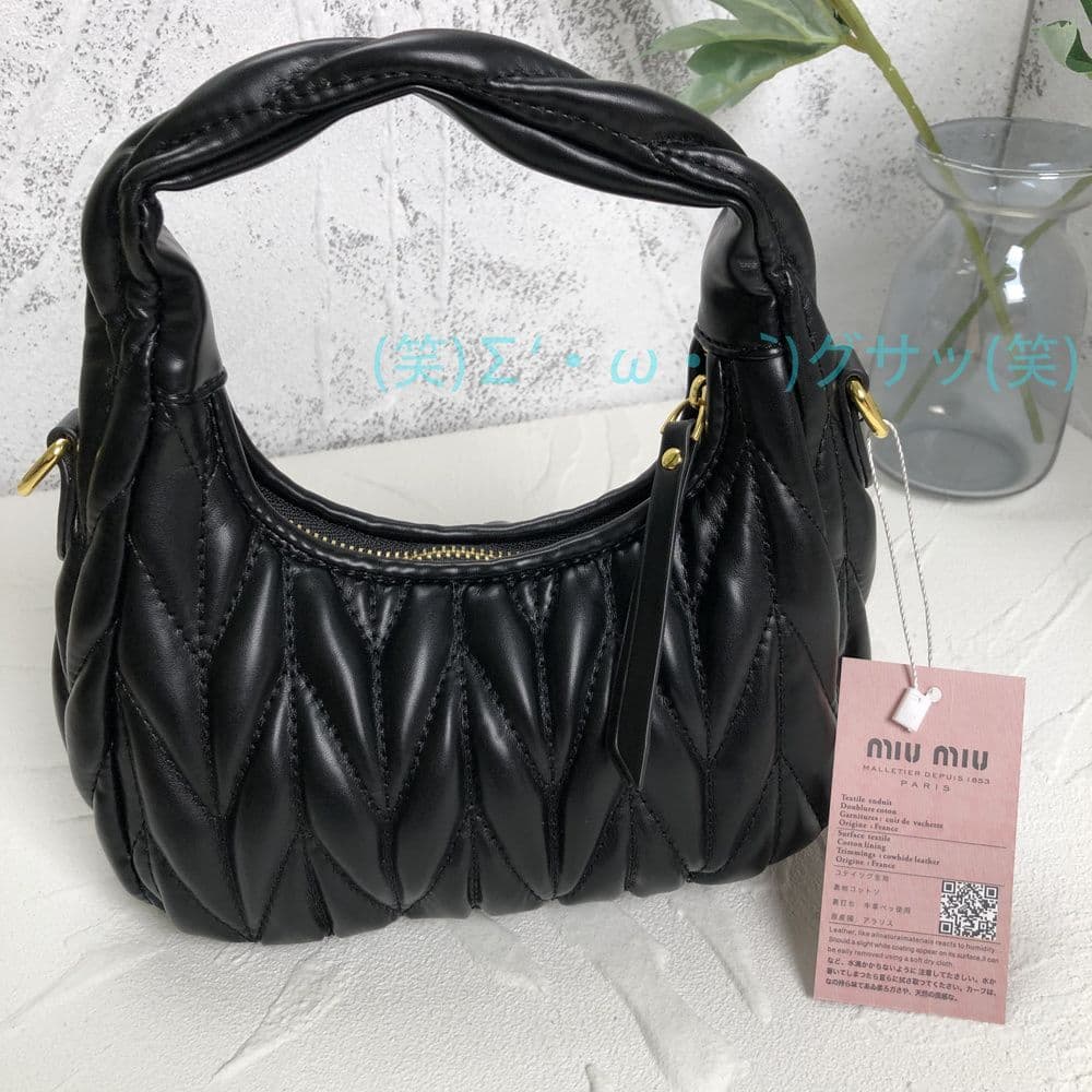 miu miu ブラック ショルダーバッグ ハンドバッグ レザー