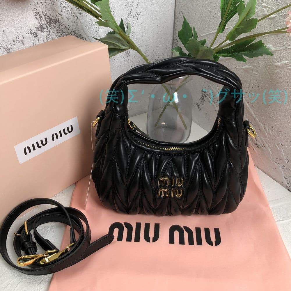 miu miu ブラック ショルダーバッグ ハンドバッグ レザー