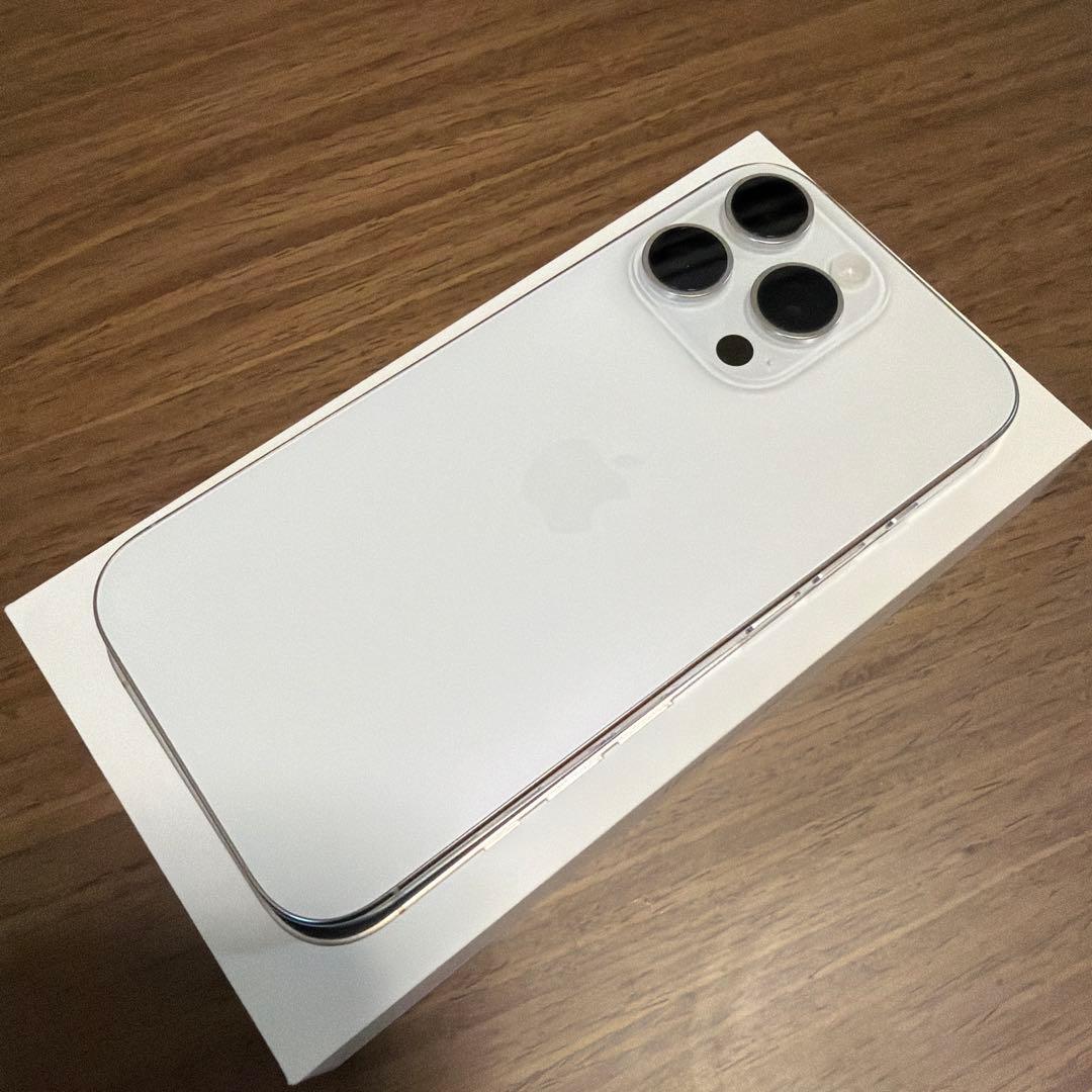 【極美品】iPhone16Pro ホワイトチタニウム 128GB