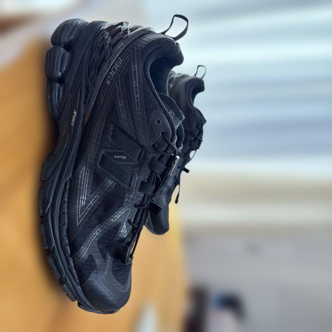 ニューバランス　シューズ ブラック　24センチ