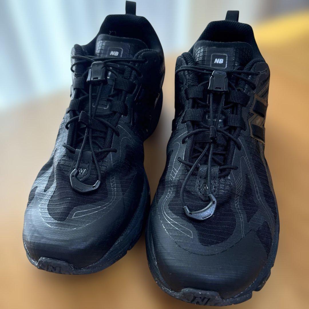 ニューバランス　シューズ ブラック　24センチ