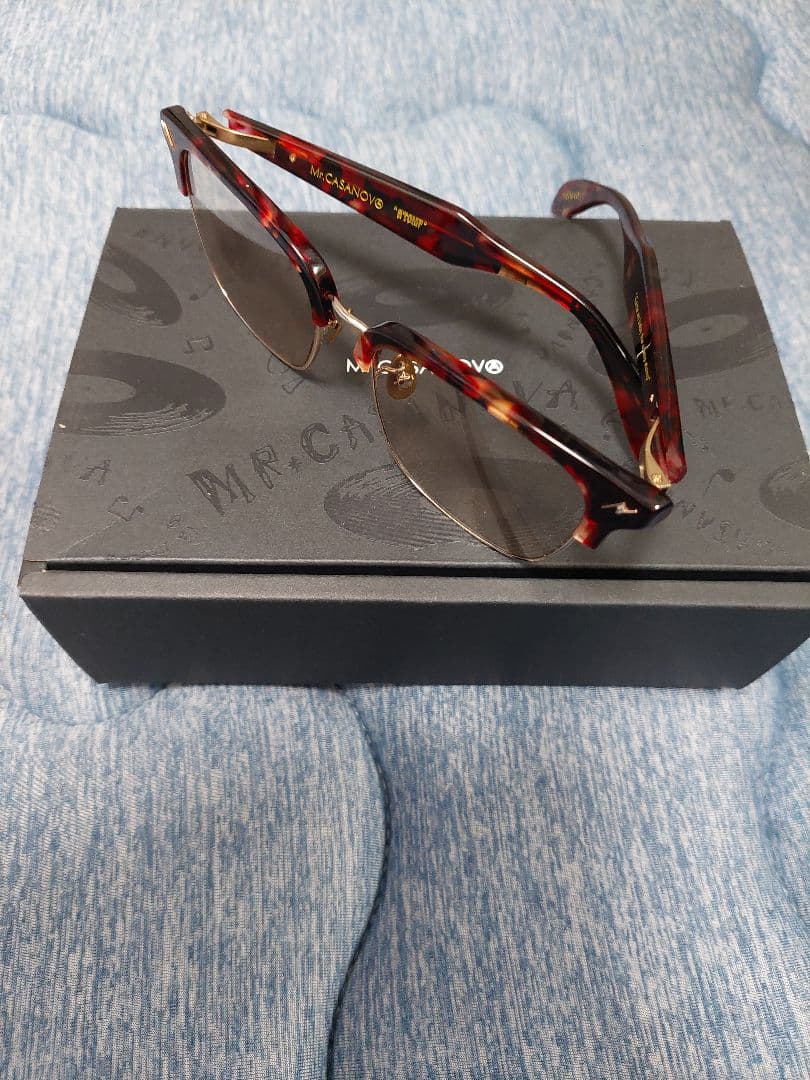 ミスターカサノバ　サングラス