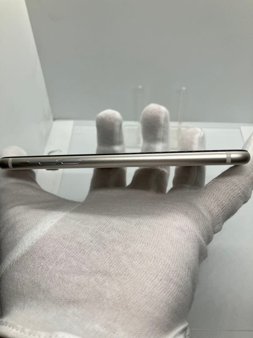 iPhone SE 第3世代 64GB 美品 SIMフリー バッテリー100%