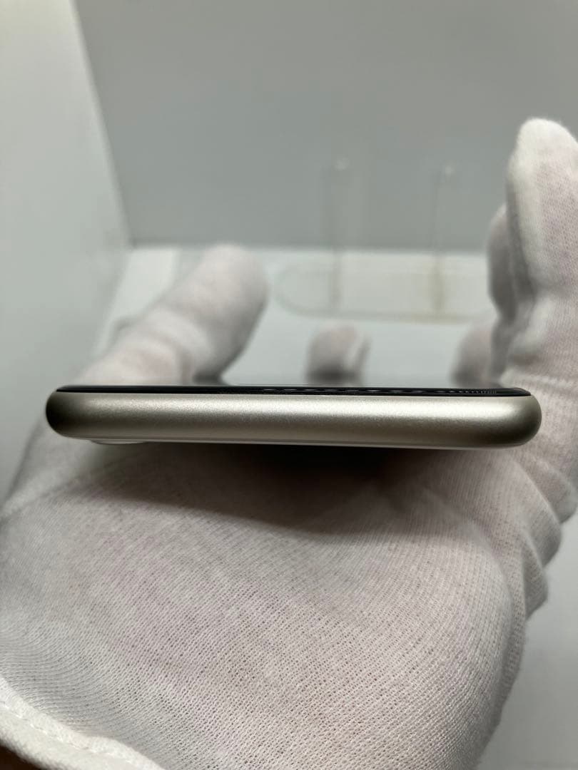 iPhone SE 第3世代 64GB 美品 SIMフリー バッテリー100%