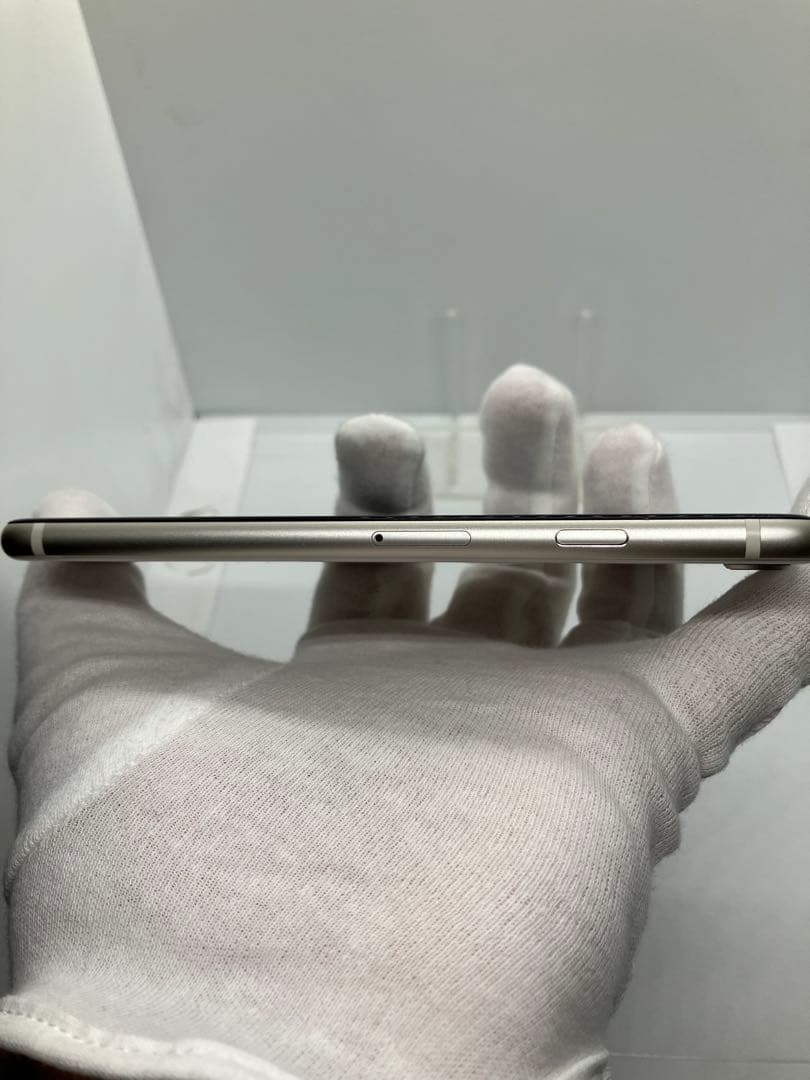 iPhone SE 第3世代 64GB 美品 SIMフリー バッテリー100%