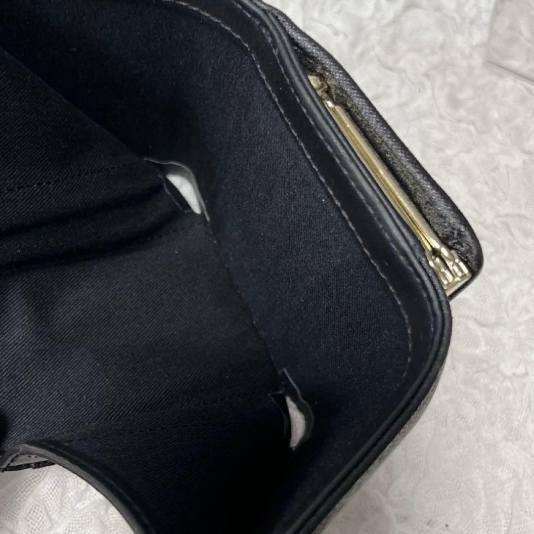 三つ折り　vivienne オーブ三つ折り財布 レザー　サフィアーノ　がま口