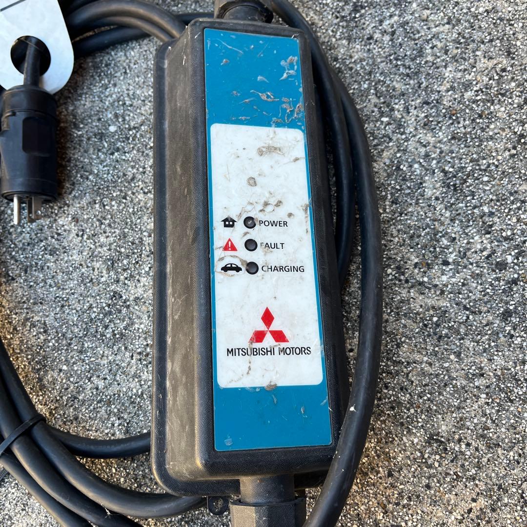 電気自動車 EV充電ケーブル100v