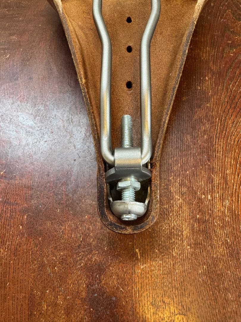 BROOKS b17 サドル