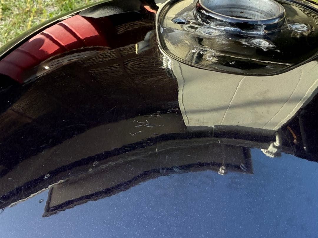 ゼファー1100 純正ガソリンタンク　純正紫色