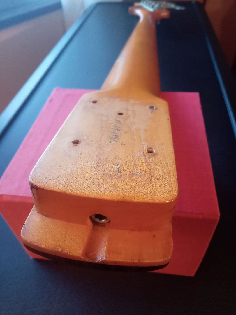 Art Tech製 フレットレスジャズベースネック