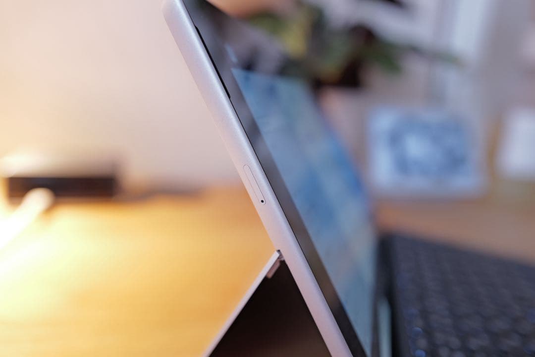 Windowsタブレット本体 Microsoft Surface Go LTE Advanced 128GB