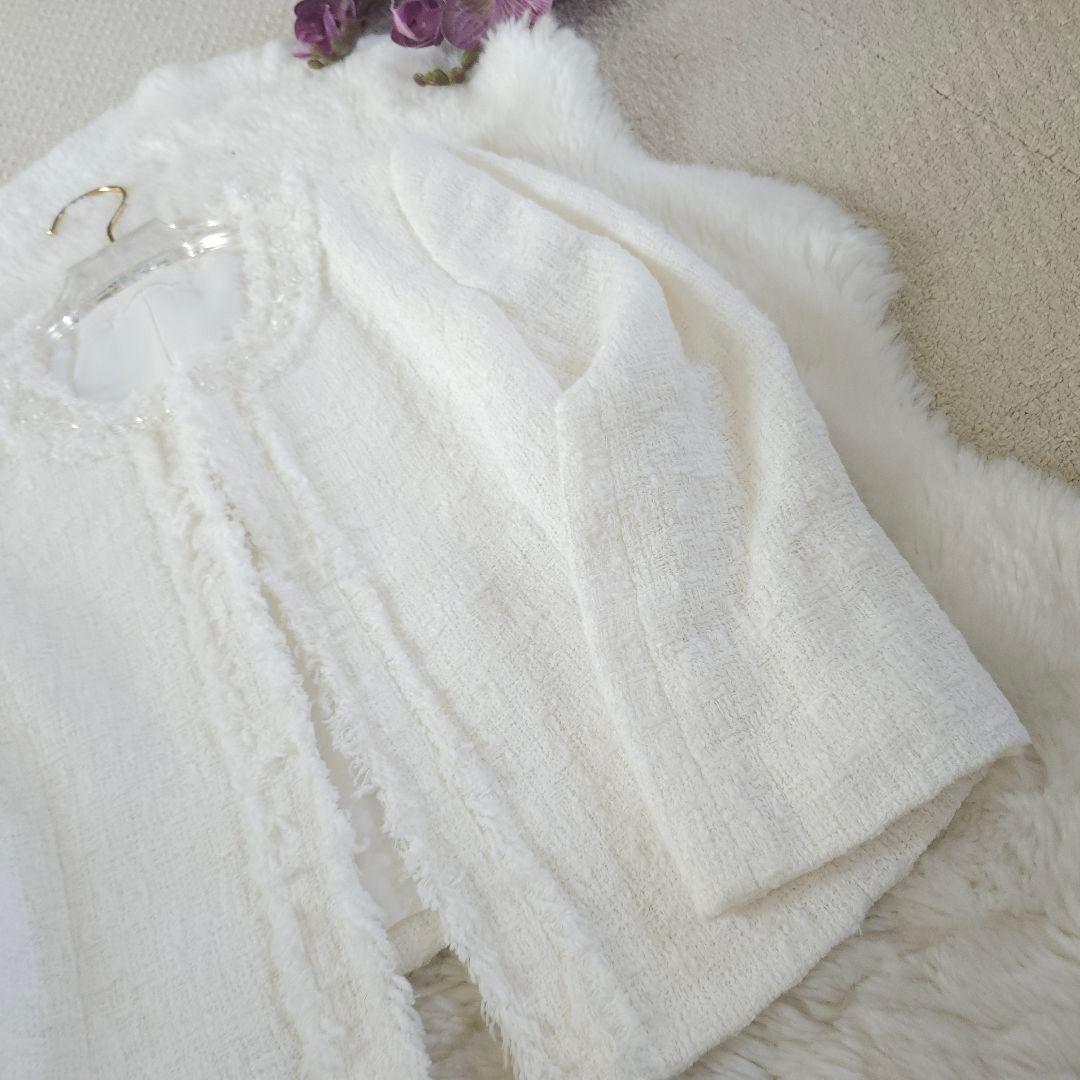 美品 ANAYI ビジュー付きツイードノーカラージャケット ホワイト 38サイズ