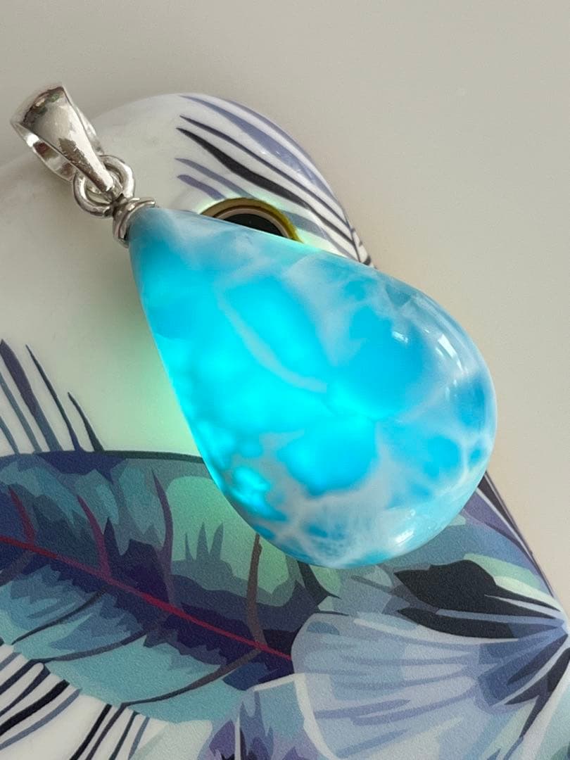 天然石☆高品質！ラリマーしずく型ペンダントップ☆透明感高いブルー＆模様が美しい！
