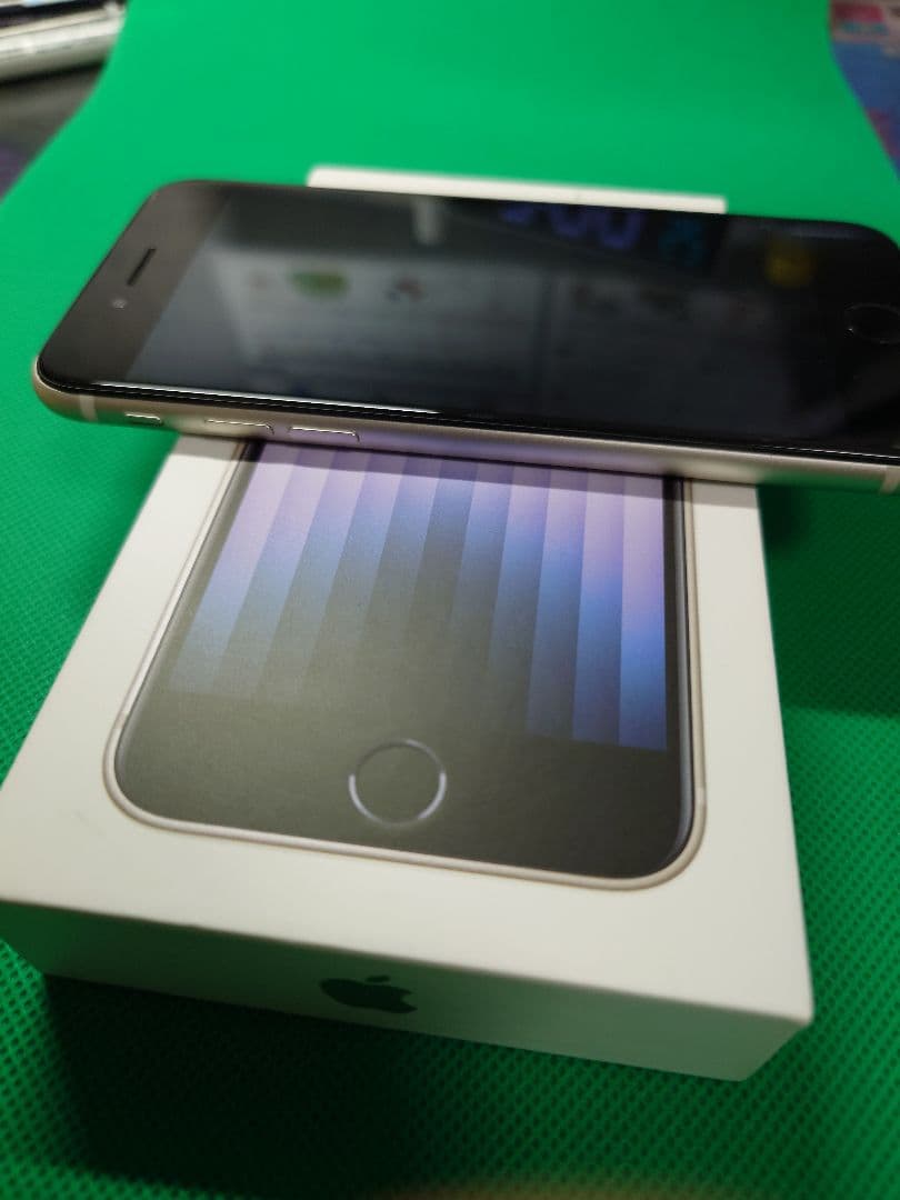 【新品品質/即発送】iPhone SE 第3世代 100% 64GB SIMフリ